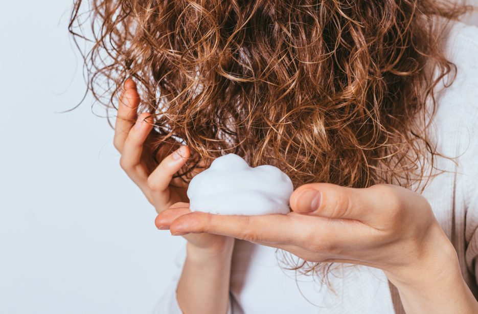 Cabelo liso cortado em U em - Segredos para cabelos lindos