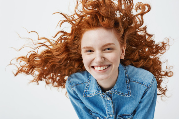 Cabelo liso, tudo que você precisa saber (como faz, tipos, cuidar