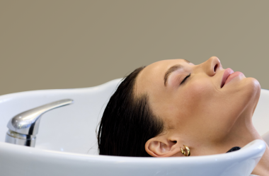 Por que meu cabelo fica mais bonito no salão?